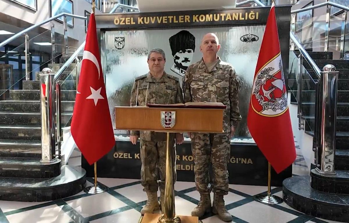 TSK Genelkurmay Başkanı’nın Özel Kuvvetler Ziyareti ve Başarı Ödülü Anları