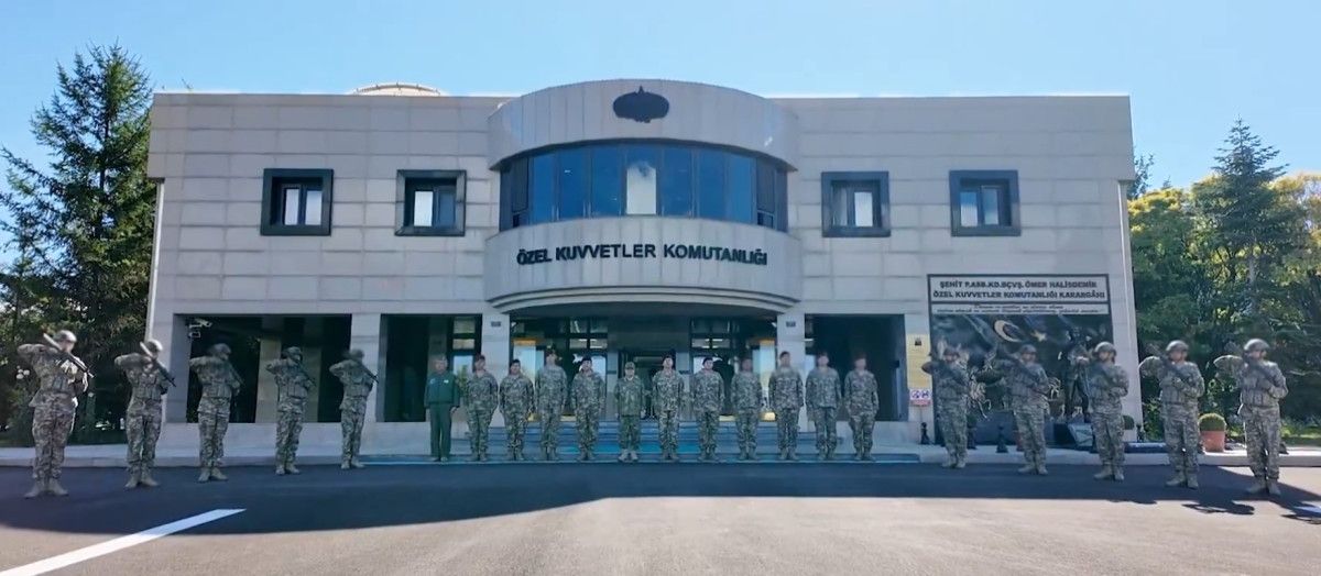 TSK Genelkurmay Başkanı’nın Özel Kuvvetler Ziyareti ve Başarı Ödülü Anları