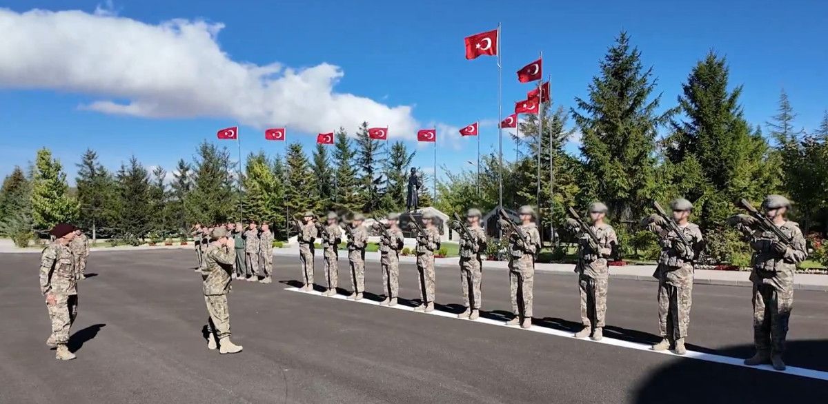 TSK Genelkurmay Başkanı’nın Özel Kuvvetler Ziyareti ve Başarı Ödülü Anları