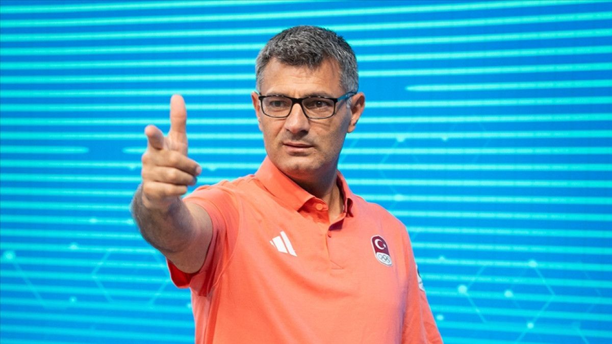 Dikeç ve Takımıyla Avrupa Zaferi: Dikkatleri Üstüne Çeken Gümüşten Altına Yolculuk