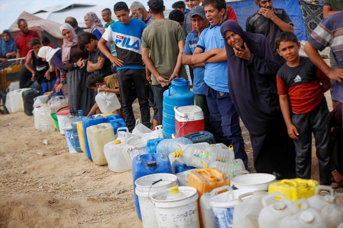 Gazze'deki Saldırılar ve İnsanlık İçin Acil Bilançolar: Susuzluk ve Yardım Noktaları Üzerindeki Saldırıların Ardındaki Gerçekler