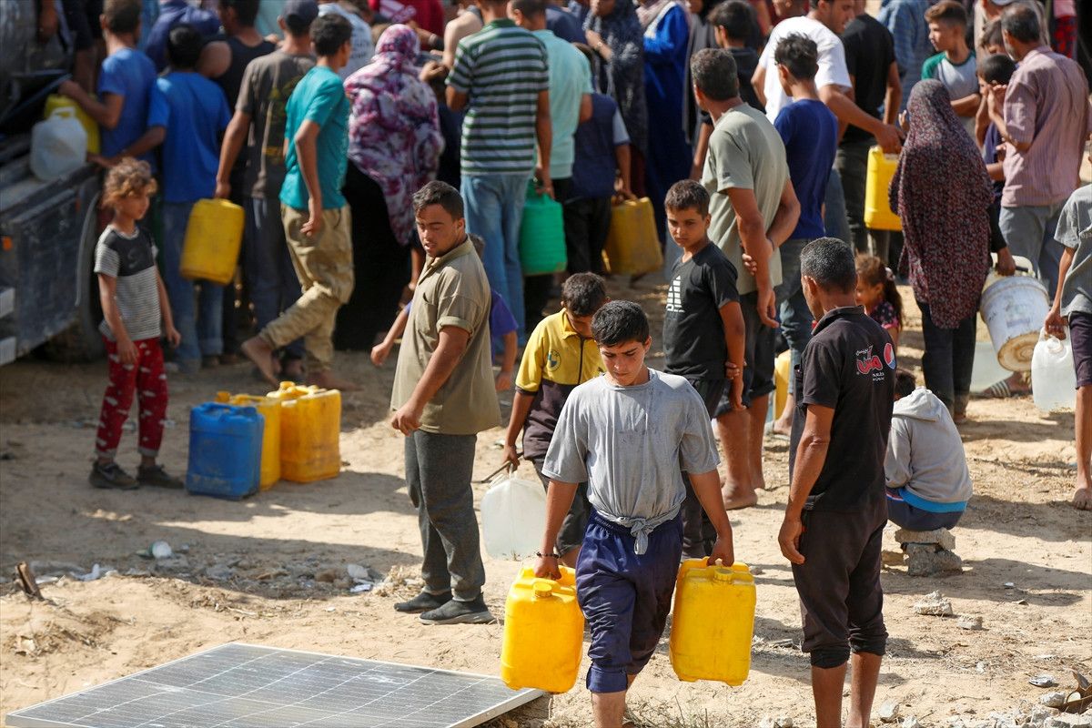 Gazze'deki Saldırılar ve İnsanlık İçin Acil Bilançolar: Susuzluk ve Yardım Noktaları Üzerindeki Saldırıların Ardındaki Gerçekler