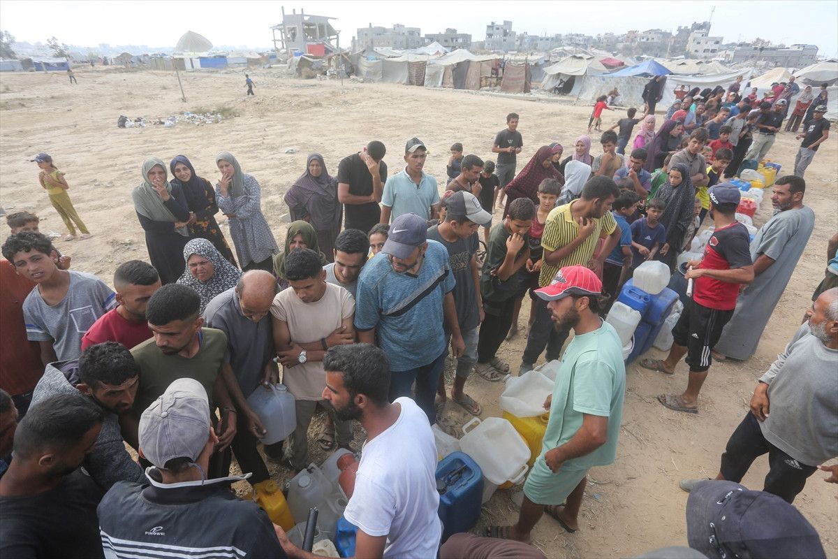 Gazze'deki Saldırılar ve İnsanlık İçin Acil Bilançolar: Susuzluk ve Yardım Noktaları Üzerindeki Saldırıların Ardındaki Gerçekler