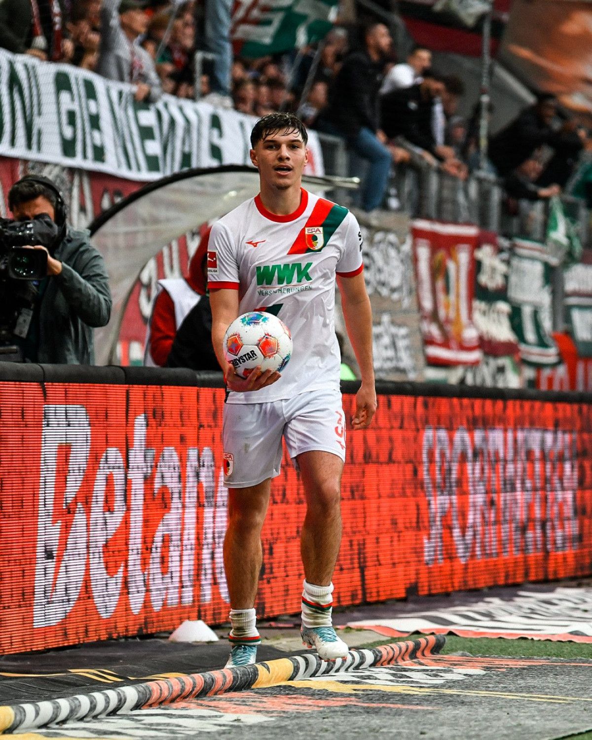 TFF, Augsburg’daki Mert Kömür İçin Görüşmeleri Hızlandırdı: Milli Takım Kapısında Yeni Umut