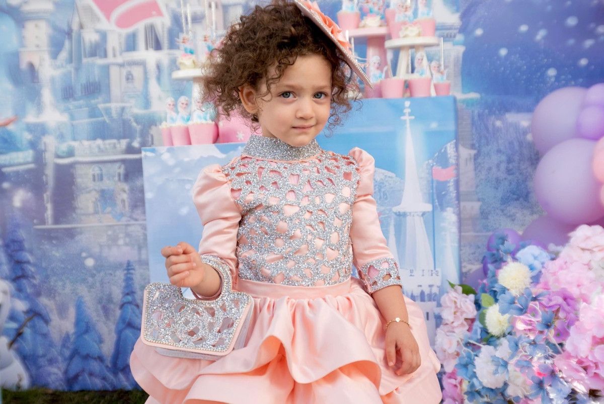 Murat Yıldırım ve Eşi İman Elbani: Miray'in 3 Yaşındaki Mutlu Yılları ve Aile Anları