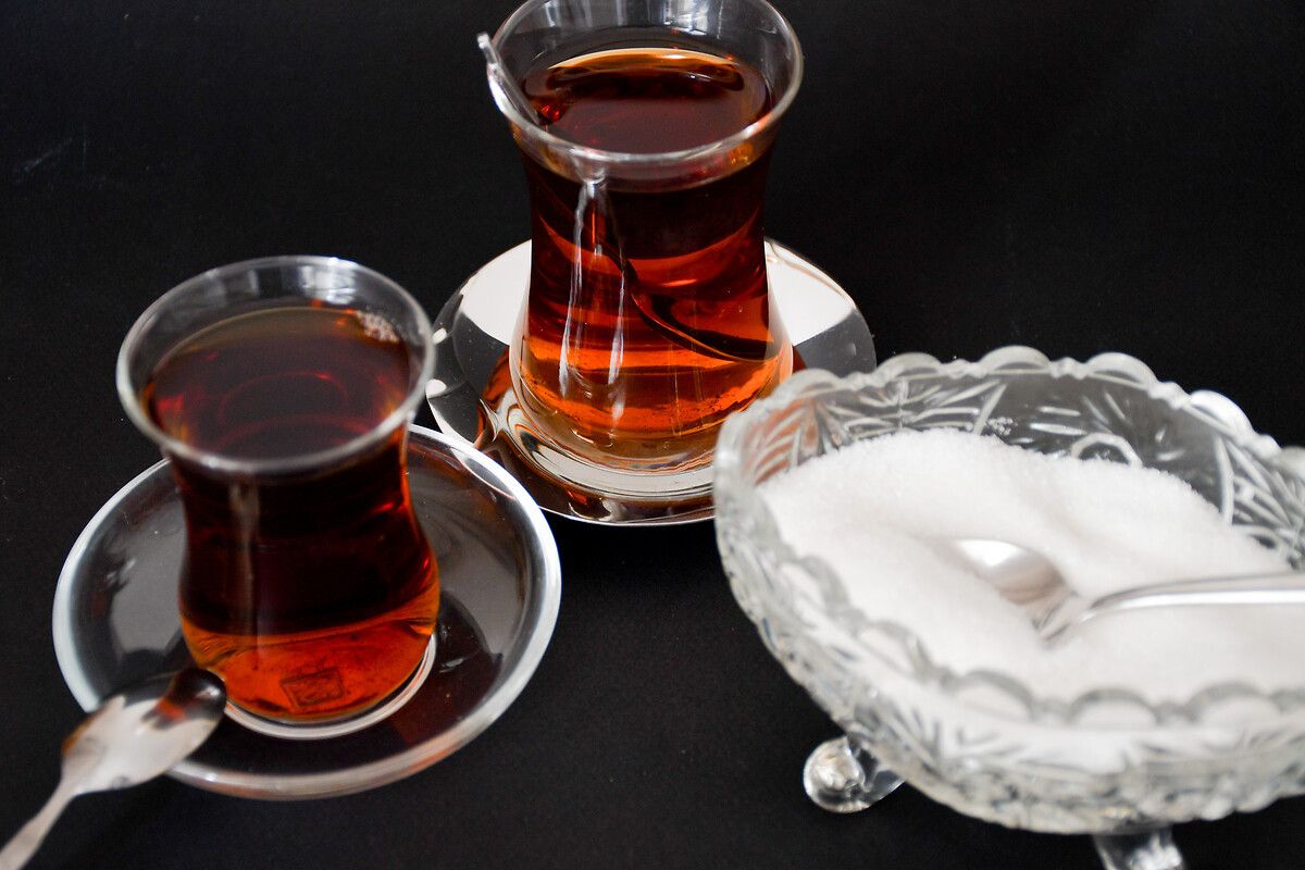 Siyah Çayın Sağlıkla Dolu Yolculuğu: Bağışıklıktan Zihinsel Canlılığa